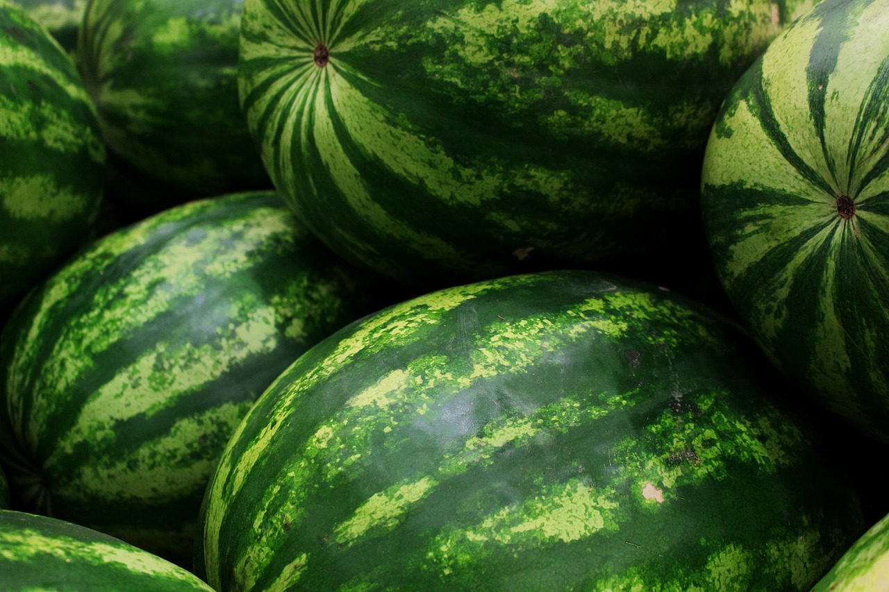 I will buy a watermelon, market quality