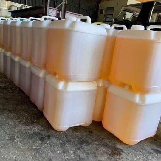 You can buy refined or unrefined sunflower oil whole sale by signing a preliminary contract for the supply of products
