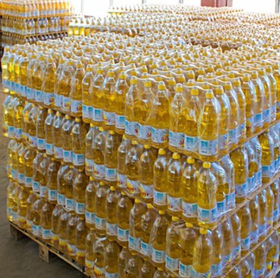 Sunflower Oil/Edible Cooking Oil/Refined Sunflower Oil! Refined Sunflower Oil Refined sunflower oil is perfectly clean oil, which preserves all the nutrients