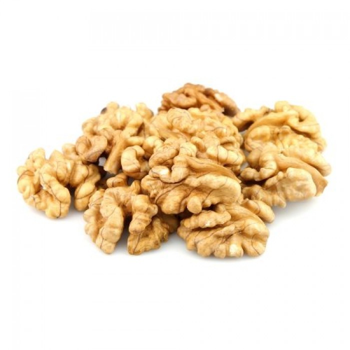The company buys whole / peeled nuts, the whole range