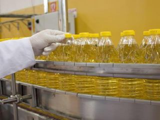 we deal in crude and refined sunflower oil with