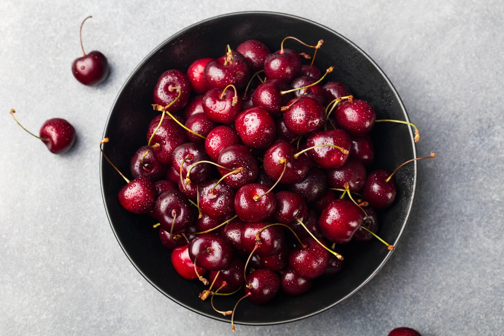 Sweet cherries for sale , The best cherries from all over Albania Contact me on Whatsapp number