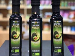 Organic extra virgin avocado oil. Box of 8 bottles