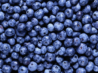 Frozen wild blueberries. Class A, B Frozen wild blackberry.