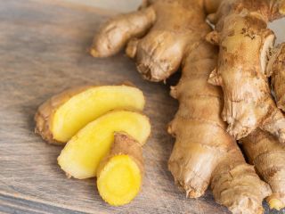 We export agricultural products such as ginger, garlic, sesame,