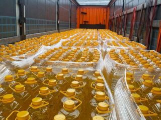 We have sunflower oil in stock ready to supply