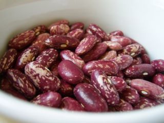 Red / colored beans packed in 25 kg bags