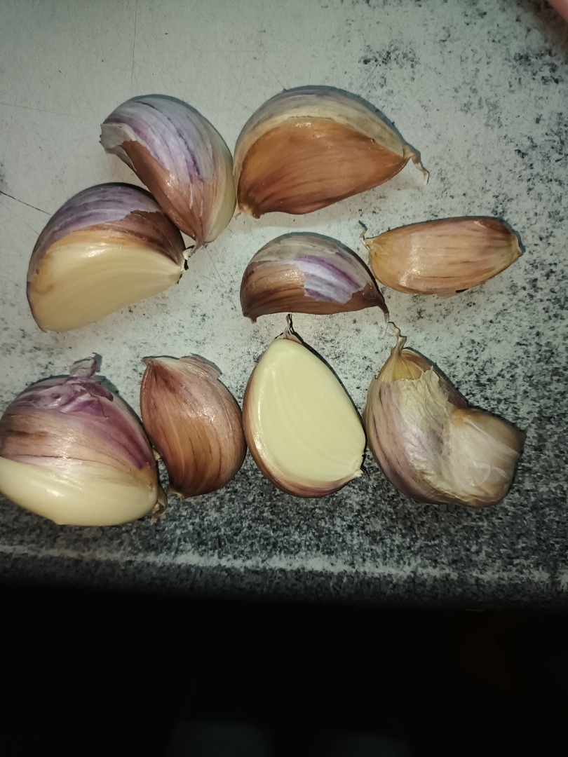I will sell more garlic from one head, about 9-12 cloves