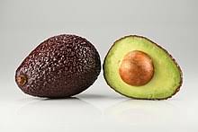 We supply high quality fresh Avocado and Papaya fruits from Ethiopian farmers to distributors and retailers in Africa, the Middle East and Europe