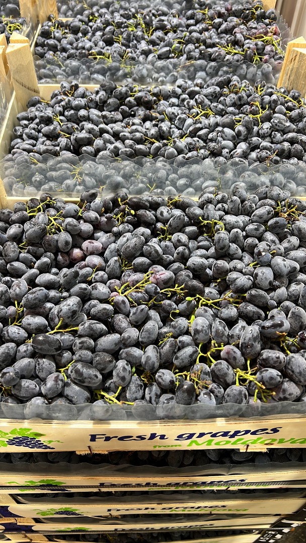 Any amount of grapes Greek Moladian Italian Dark and light