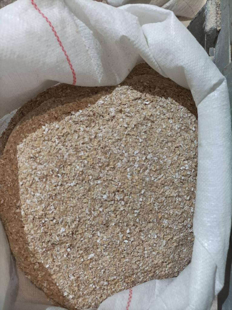 Bark for sale minimum quantity 22 tons packed in 20kg bags or big bag Price: DAP Iasi, DAP Focsani, DAP Vaslui, DAP Botosani, DAP Buzau