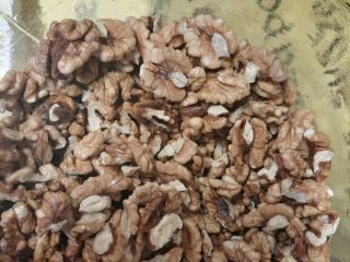 I will sell shelled walnuts