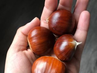 Rich Bierzo chestnuts, good quality and recently picked, exquisite