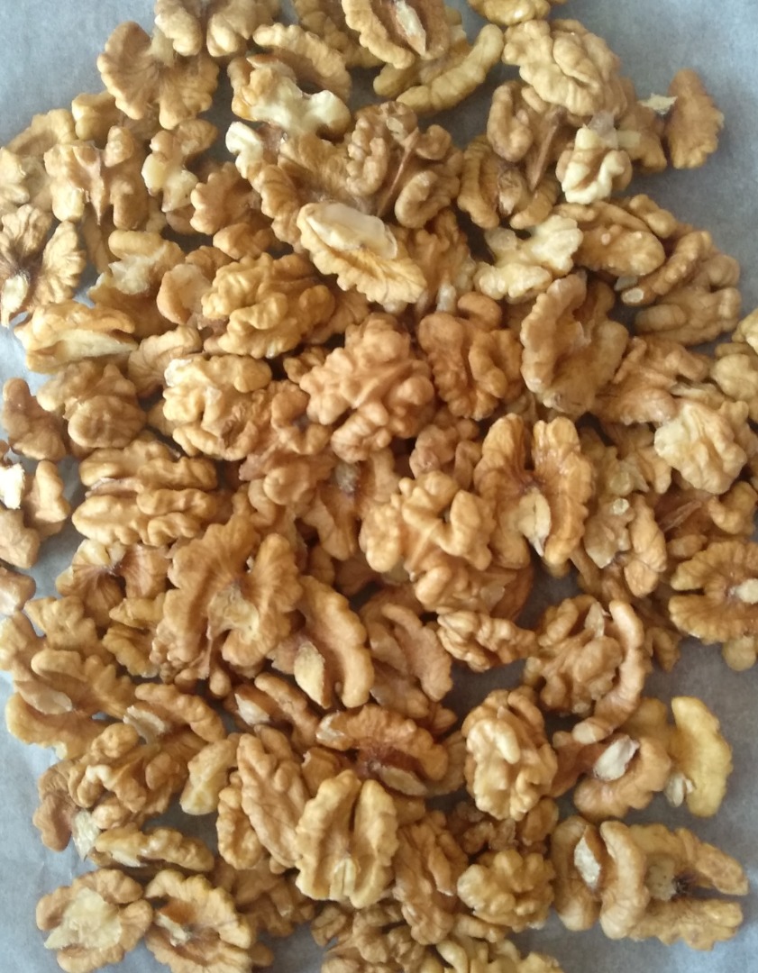 We sell to all European countries! Wholesale walnut kernels from 100 kg to 20 tons