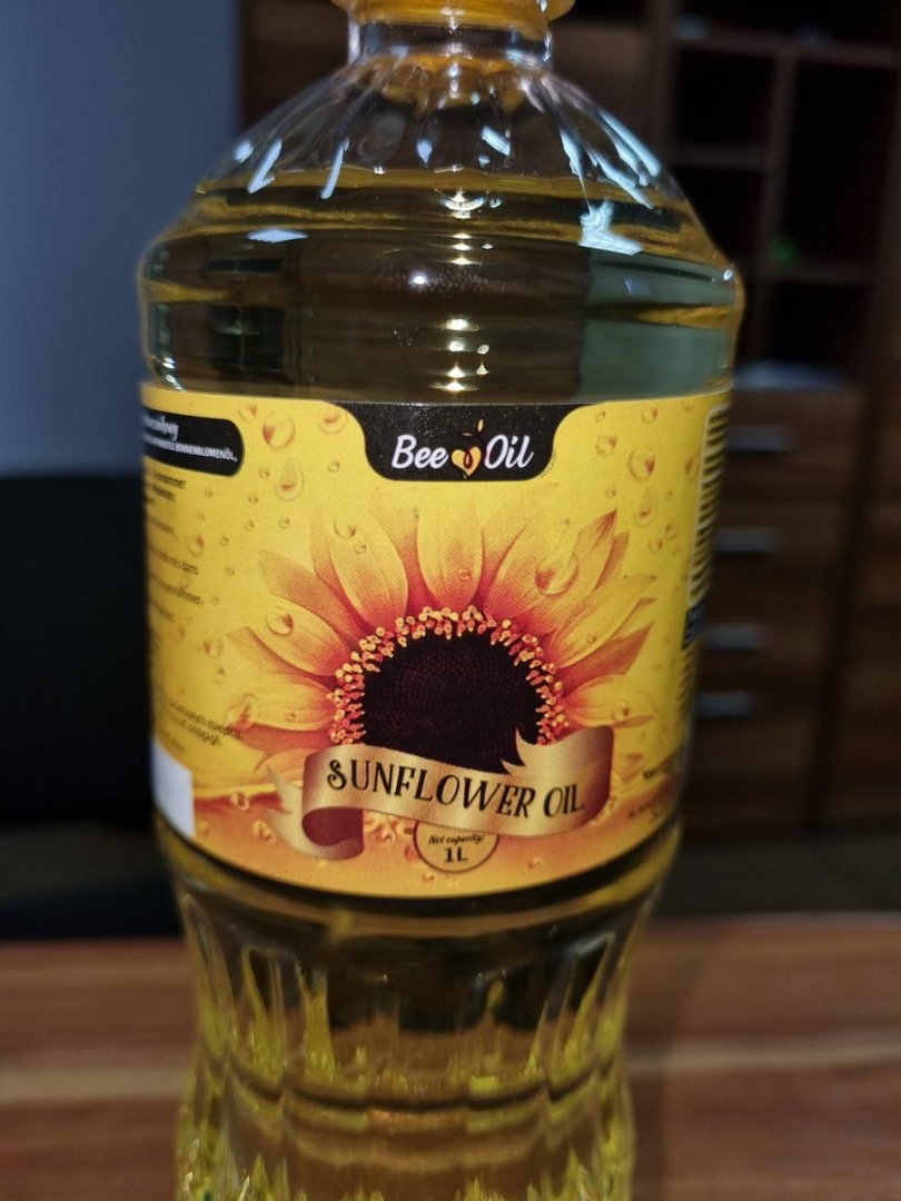Good morning Ladies and Gentlemen, I present the product; Refined Sunflower Oil