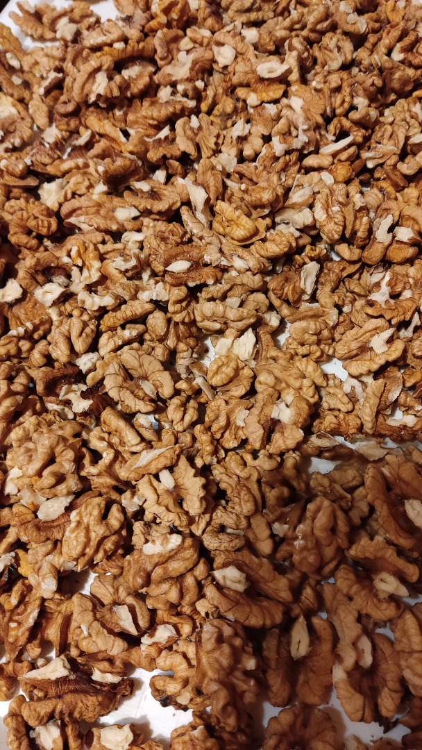 I will sell this year's shelled walnuts