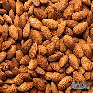 A certified producer sells his own production of organic almonds, harvest 2022, over 1 ton