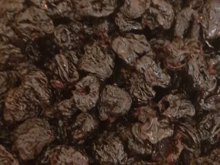 Spre vânzare Pruna blansata cu simburi și fără simburi
