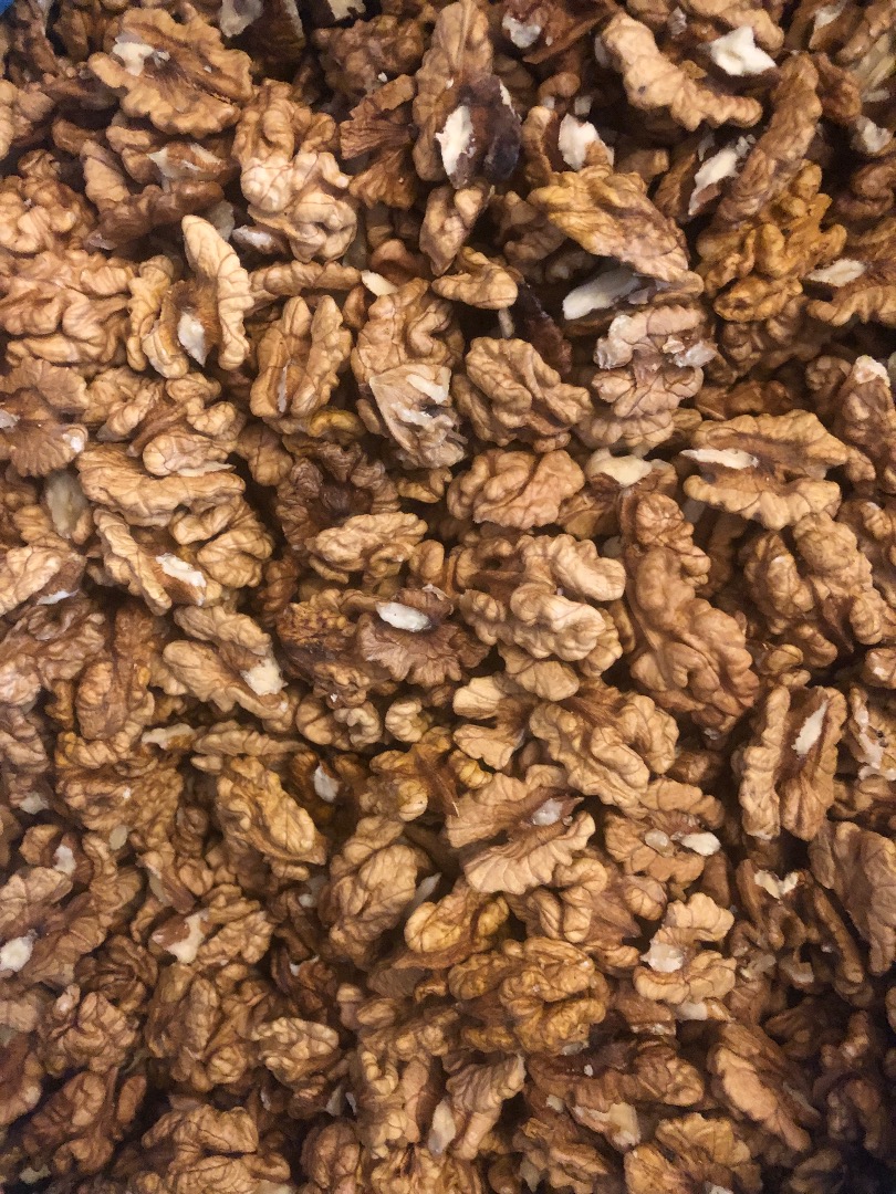 I will sell 60 kg of freshly shelled walnut (halves) from 2022