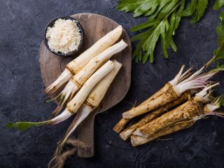 In Hungary I grow horseradish on the Romanian-Hungarian border