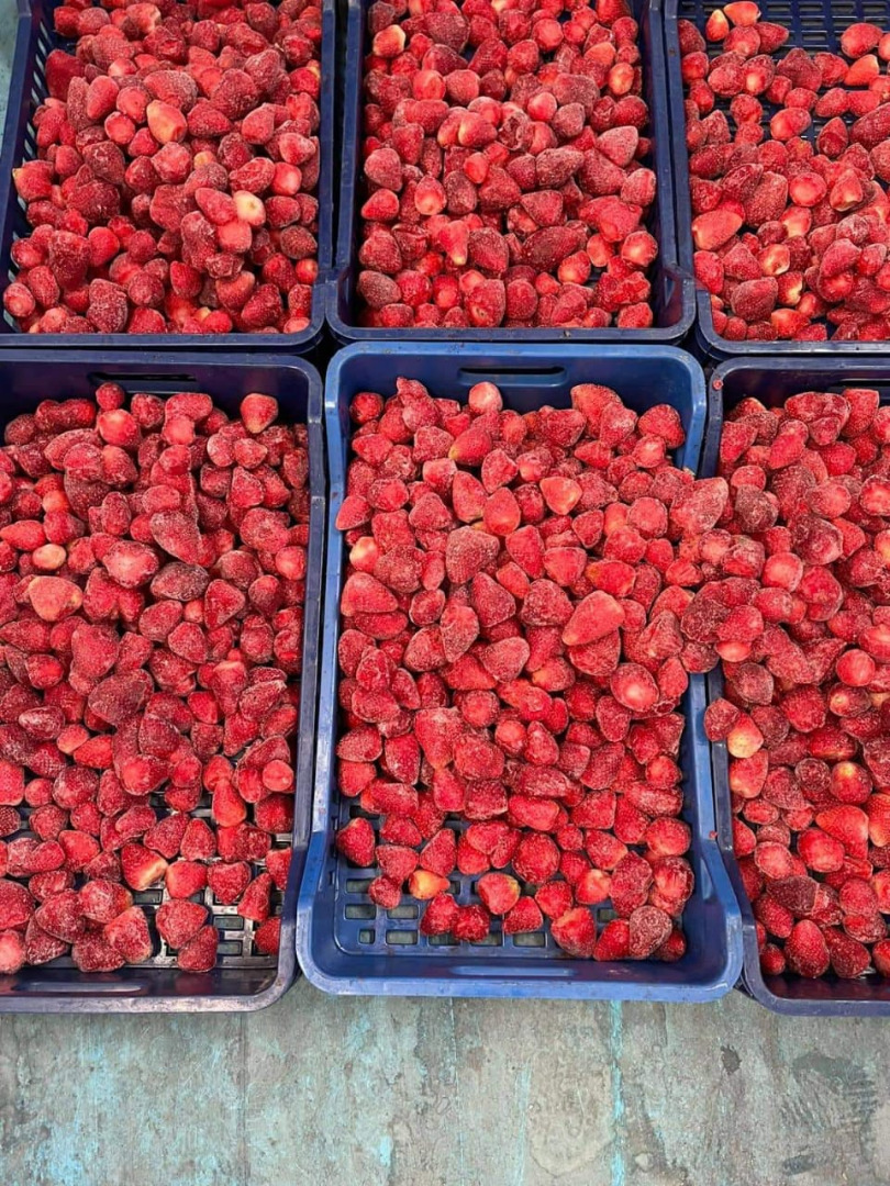 I will sell frozen strawberries