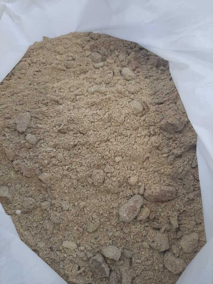 A Ukrainian company with its own production and warehouse facilities, offers the sale of wheat, corn, wheat bran, soybean cake %43+, soybean oil, DDGS at