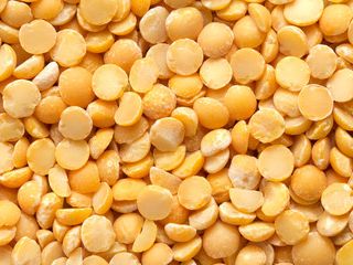 We offer chopped yellow peas from our own production.