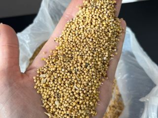 Excellent quality, humidity 9%, purity 98%, without pesticides. purity