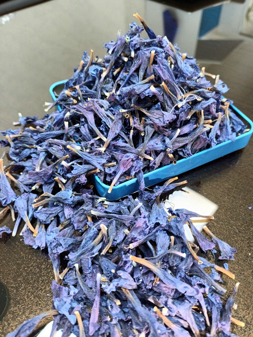 I am a supplier of the best quality medicinal plants, especially borage flowers Our other products are cumin, flax, licorice, thyme and oregano with Iranian