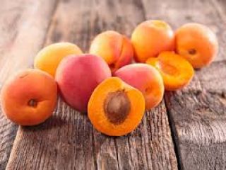 * Apricots harvest season 2023 * packing: plastic/wooden box