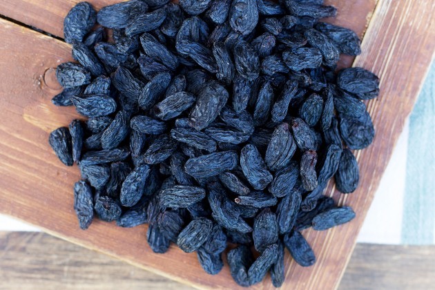 Sojagi raisins Dried in the shade, without preservatives and oil
