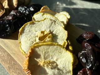 DRIED FRUITS FOR SALE APPLE PLUM PEAR POSSIBLE TRAY