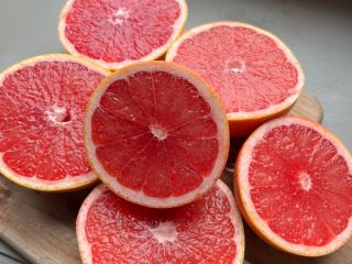 Hello, I have for sale freshly delivered grapefruits, Star