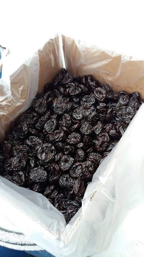 Good morning, I am a representative of SRL DARI NEBES and we sell Stanley plums and plum puree in large quantities at reasonable prices