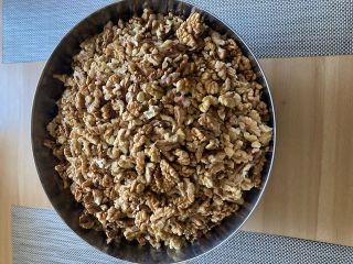 I will sell natural hand-peeled walnuts - price PLN