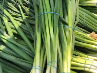 We have fresh chives for sale. Possibility to adapt