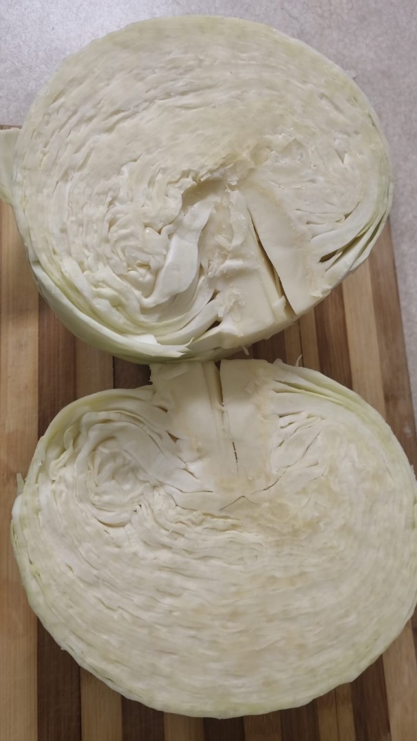 Good quality cabbage, ~ 4 kg / head