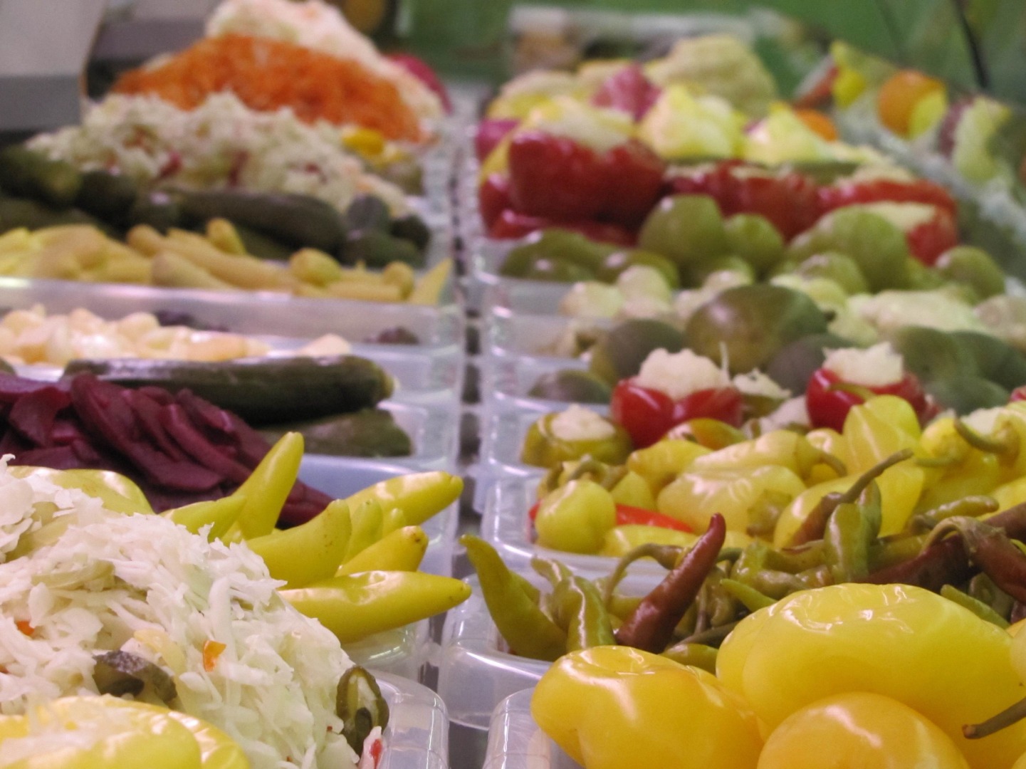We offer our pickles for sale in customized packing