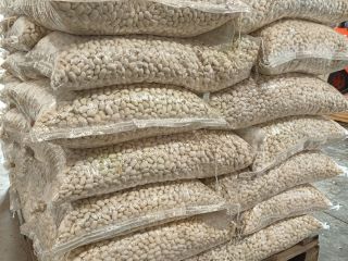 I am selling beans, various types, dry goods up