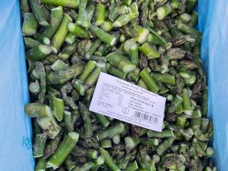 Whole asparagus, asparagus pieces, tip and stem.