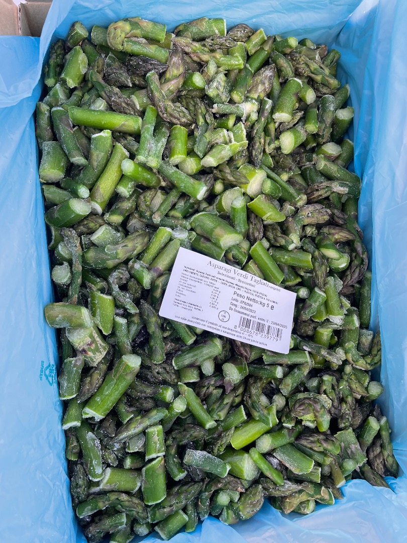 Whole asparagus, asparagus pieces, tip and stem