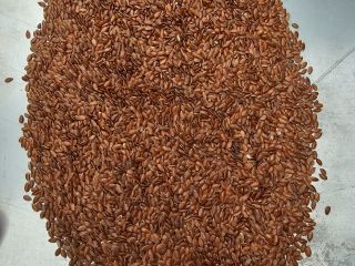 flax seeds purity 99.95-99.99%. Packaging on request.