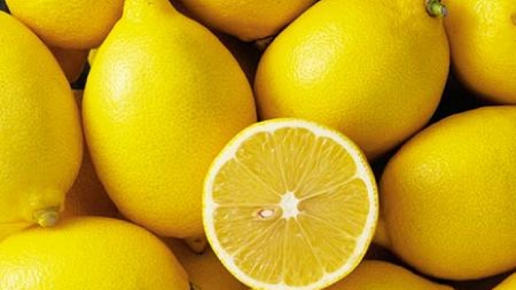 About 25,000 kilos of good size Verna lemon available in Algorfa (south of Alicante)