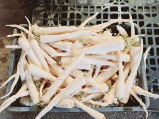 I buy garlic all year round in quantities of