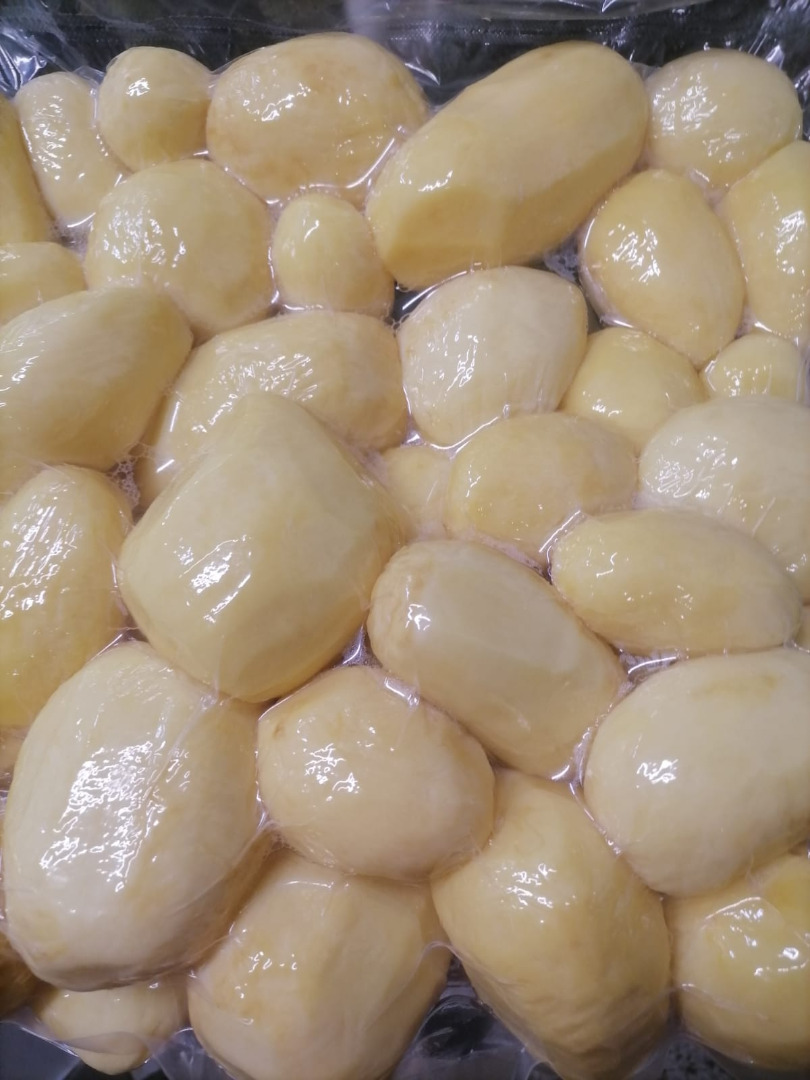 Hello, we sell peeled potatoes in vacuum packed