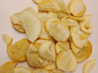 FROZEN YELLOW ZUCCHINI, CURVED SLICES, SALE QUANTITY 1692 KG