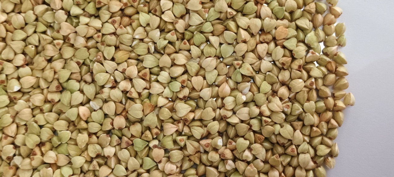 Unroasted buckwheat groats, top quality Moisture: 13.2% Contamination: 0.14% Price: PLN 2,800 per ton (50 kg bags) Price per 1 ton Delivery: Calculated