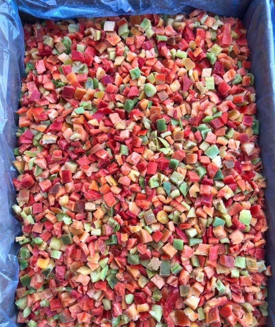 Selling frozen red peppers and mix, high quality and packed preserve flavor