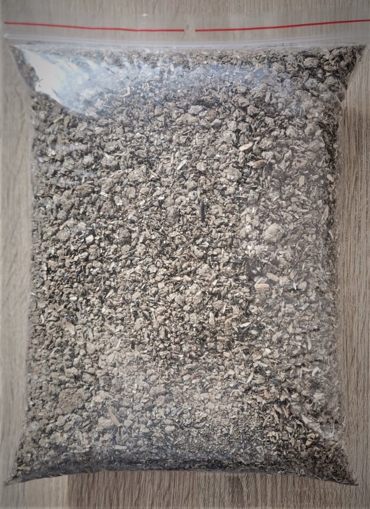 I will sell non-granulated sunflower meal (photo from a loose batch)