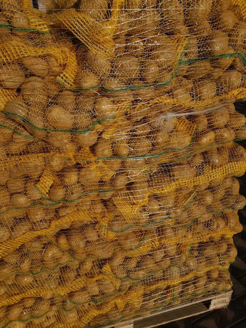 I will sell yellow potatoes Caliber 5+